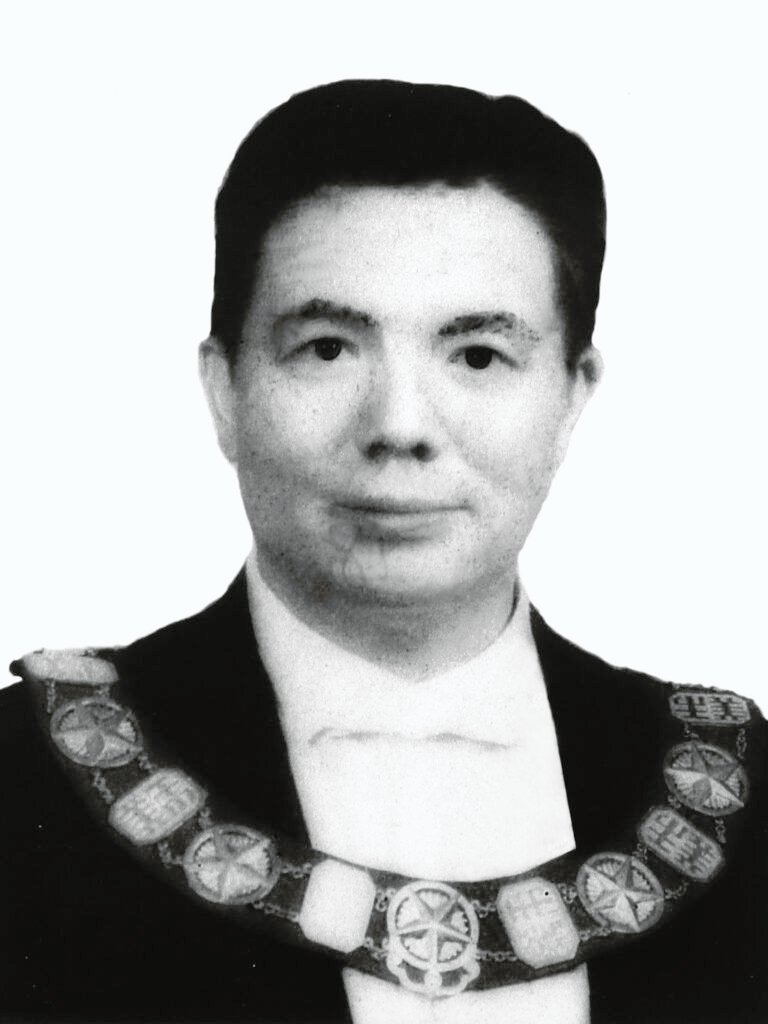 1972 韋郁琳Theodore